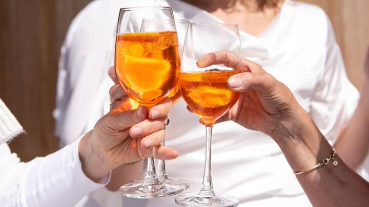 Cheers to fears: What is ‘holiday heart syndrome’ that is caused by binge drinking? How dangerous is it? Cheers to fears: What is ‘holiday heart syndrome’ that is caused by binge drinking? How dangerous is it?