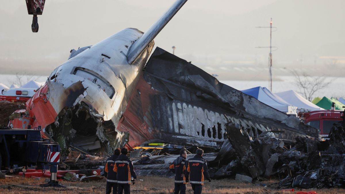 Firefighters take a look at the wreckage of the aircraft at Muan International Airport, in Muan, South Korea, December 31, 2024. Reuters
Firefighters take a look at the wreckage of the aircraft at Muan International Airport, in Muan, South Korea, December 31, 2024. Reuters