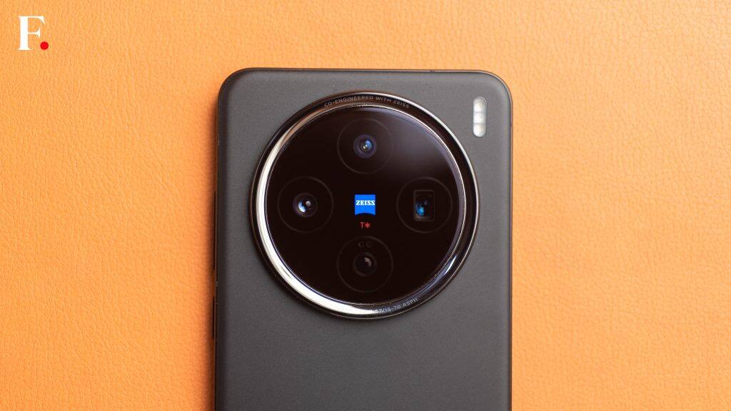 Vivo X200-07-2024-12-319c7ffa2adf9e8d5f8a650064d065af