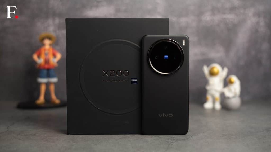 Vivo X200-12-2024-12-e9adf81fb6b164e10005d21c0c66b425