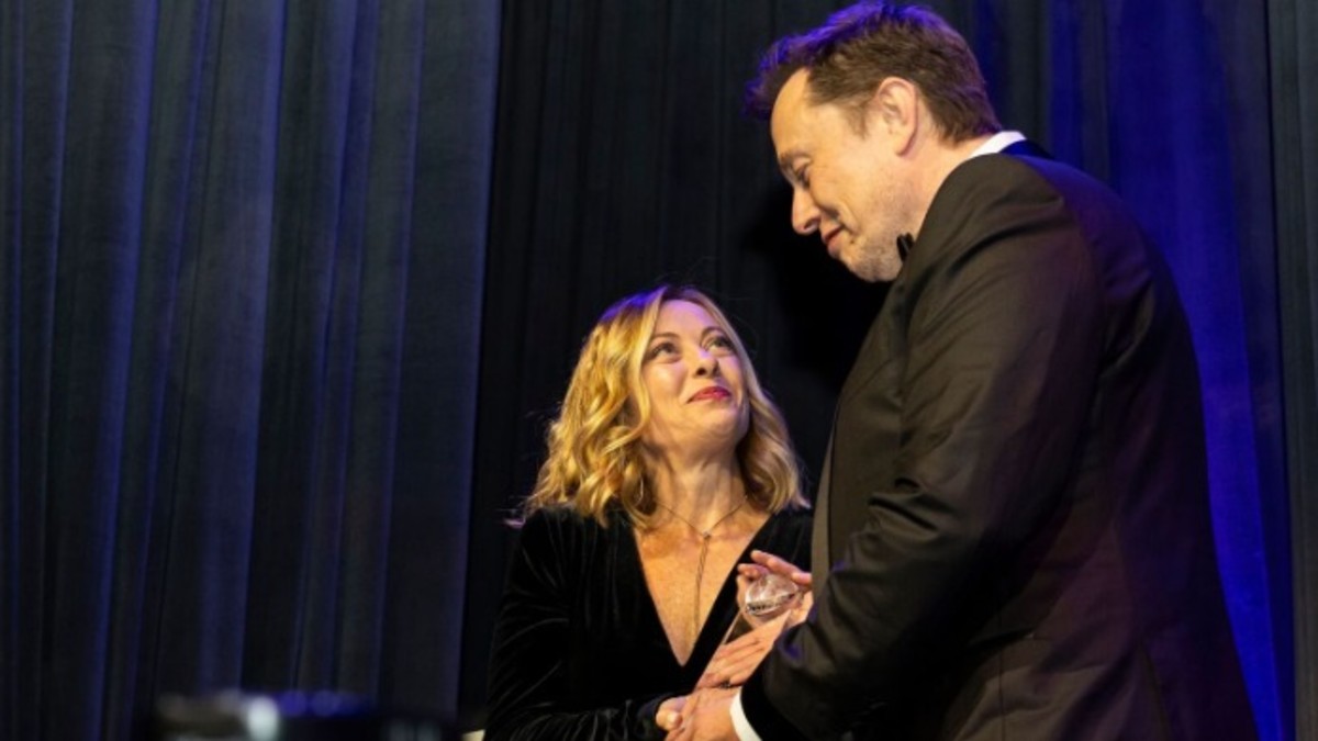Elon Musk, CEO of Tesla, right, presents Italy's Prime Minister Giorgia Meloni with an award during the Global Citizen Awards dinner, Monday, September 23, 2024, in New York. AP Elon Musk, CEO of Tesla, right, presents Italy's Prime Minister Giorgia Meloni with an award during the Global Citizen Awards dinner, Monday, September 23, 2024, in New York. AP