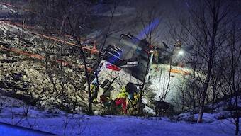 Three people died and four are seriously injured after a bus went off the road and ended up partially submerged in a Norwegian lake near the Raftsundet strait on Thursday. AFP