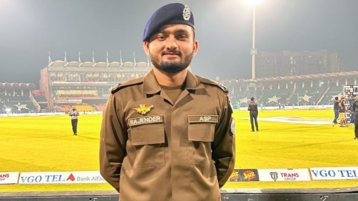 Rajendra Meghwar assumed his role as Assistant Superintendent of Police (ASP) in Faisalabad, one of the country's largest cities, on Friday. Image courtesy: X/ @ShahFaisalAfridi Rajendra Meghwar assumed his role as Assistant Superintendent of Police (ASP) in Faisalabad, one of the country's largest cities, on Friday. Image courtesy: X/ @ShahFaisalAfridi