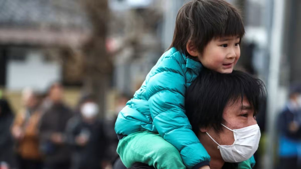 Toyo also announced a another policy which will allow parents with children in grades one to three in elementary schools to trade off a portion of their salary for the option to clock out early. Reuters Toyo also announced a another policy which will allow parents with children in grades one to three in elementary schools to trade off a portion of their salary for the option to clock out early. Reuters