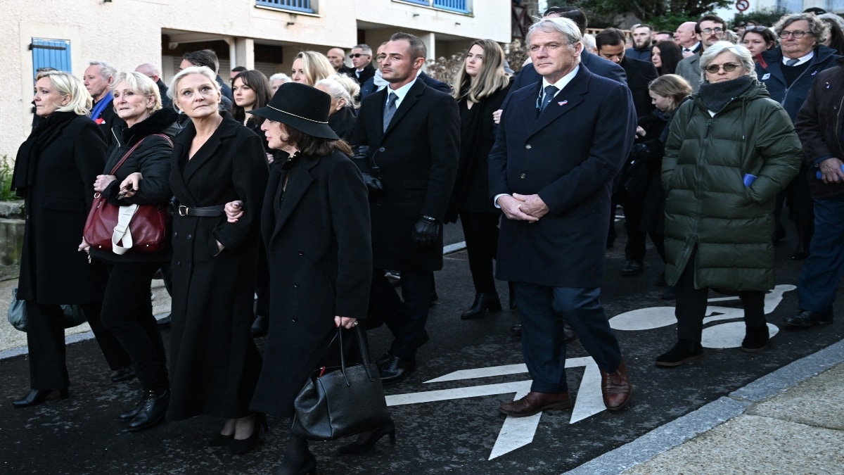 Far-right populist leader Jean-Marie Le Pen buried in private ceremony in France