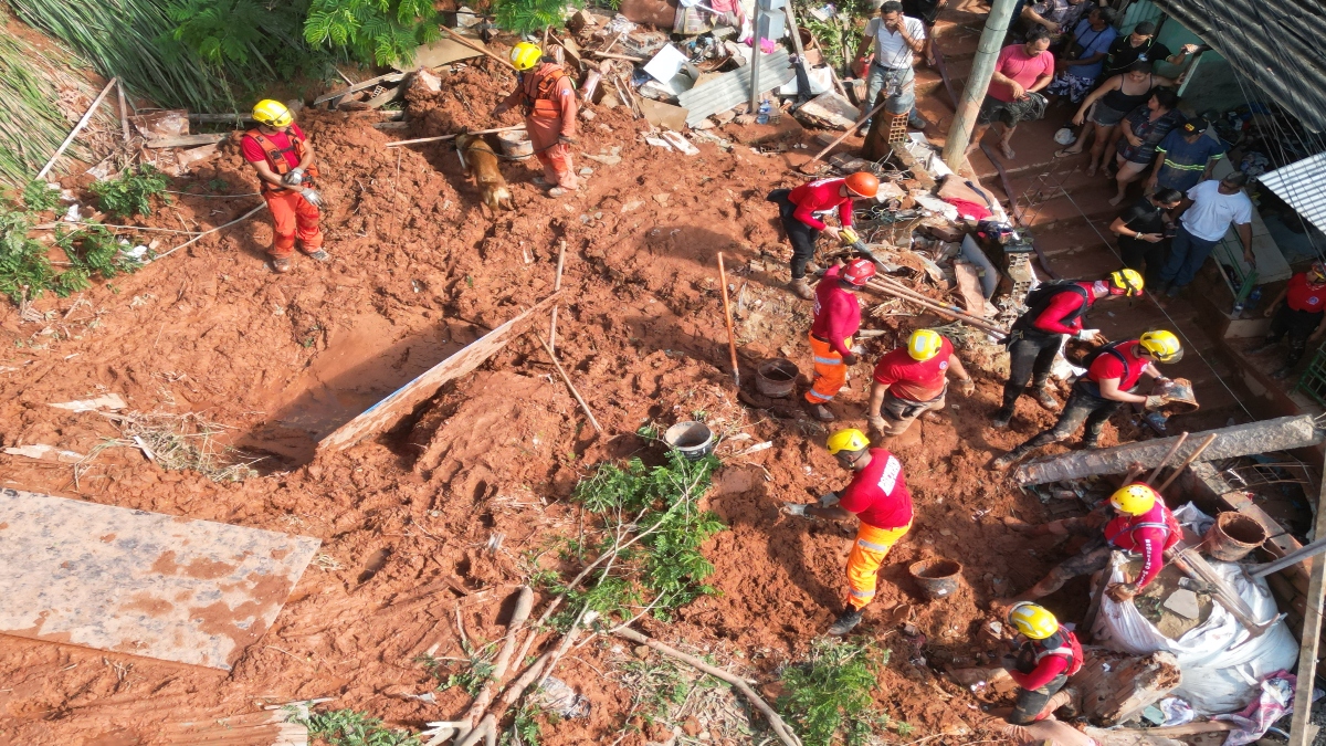 Aerial view of rescue teams working on a landslide site at Bethania neighborhood, Ipatinga, Minas Gerais state, Brazil on January 12, 2025. AFP Aerial view of rescue teams working on a landslide site at Bethania neighborhood, Ipatinga, Minas Gerais state, Brazil on January 12, 2025. AFP