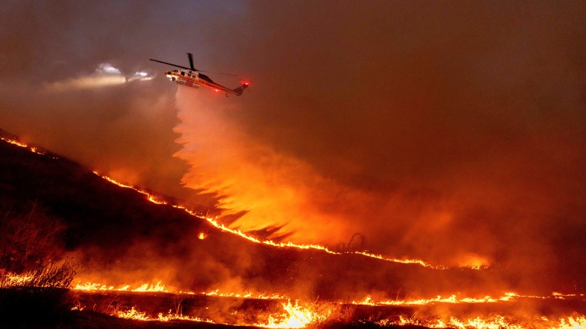 Is there enough water to douse California's raging wildfires? Why can't ocean water be used?