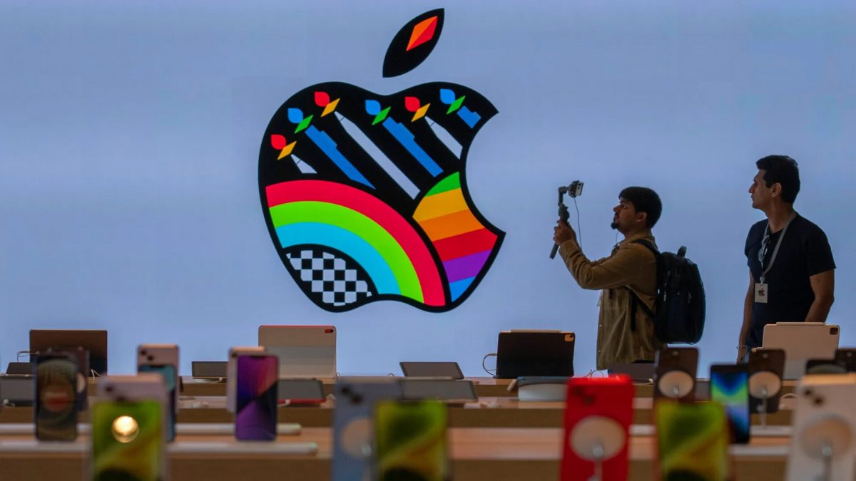 Apple among top 5 smartphone brands in India for the first time thanks to iPhone 15 and iPhone 13 Apple among top 5 smartphone brands in India for the first time thanks to iPhone 15 and iPhone 13