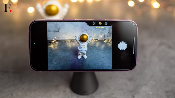 Apple’s iPhone 17 and iOS 19 to get a redesigned Camera App based on the Vision Pro