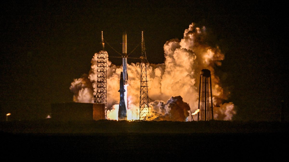 Can Blue Origin's New Glenn rocket challenge SpaceX's dominance? Can Blue Origin's New Glenn rocket challenge SpaceX's dominance?