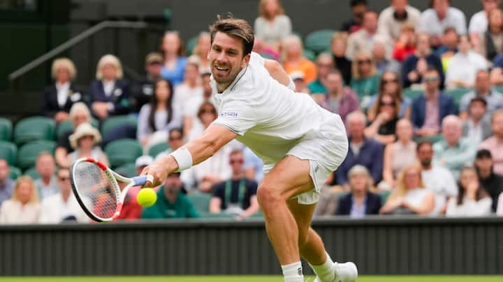 Watch: Cameron Norrie apologises after racquet flies out of hand, hits spectator during Auckland Open Watch: Cameron Norrie apologises after racquet flies out of hand, hits spectator during Auckland Open