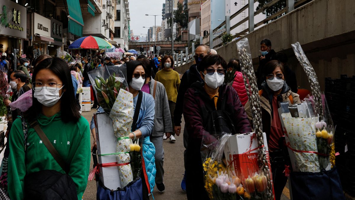 Customers wearing face masks shop ahead of the Lunar New Year, during the coronavirus disease (COVID-19) pandemic in Hong Kong, China, January 20, 2023. File Image/Reuters Customers wearing face masks shop ahead of the Lunar New Year, during the coronavirus disease (COVID-19) pandemic in Hong Kong, China, January 20, 2023. File Image/Reuters
