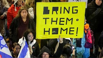 Families of Israel's hostages hold a demonstration to call upon their government to secure the release of hostages held in the Gaza Strip. (Photo: AFP)
