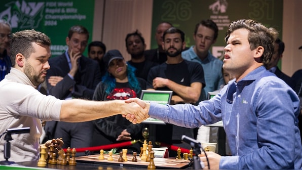 Explained: Why Magnus Carlsen and Ian Nepomniachtchi have been accused of match-fixing after sharing World Blitz title