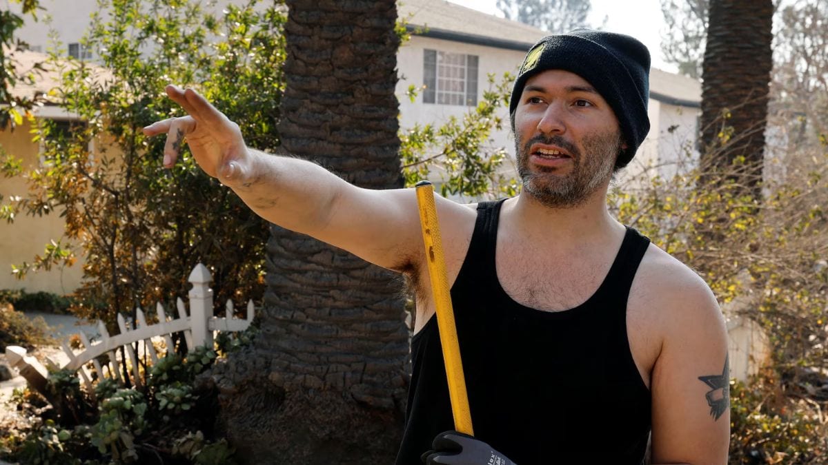 This man chose not to as the LA wildfire spread to his neighbourhood. He saved three houses