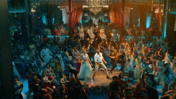 Deva: Shahid Kapoor and Pooja Hegde set the stage on fire with Bhasad Macha