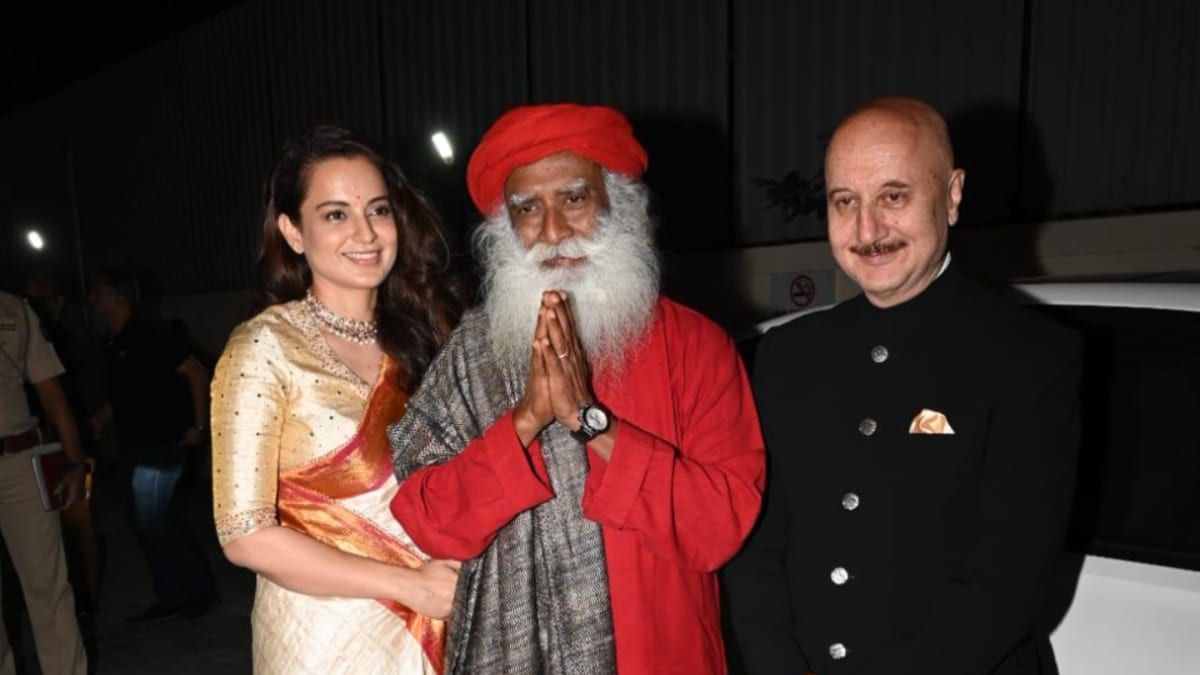 Emergency: Sadhguru calls Kangana Ranaut starrer & directorial 'extraordinary': 'In two and a half hours, you get to see...'