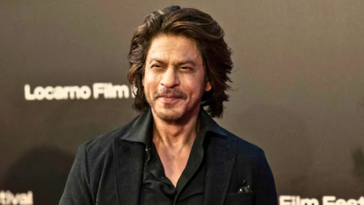 Shah Rukh Khan gives an epic reply to a fan who said I love you: 'We can marry after...' Shah Rukh Khan gives an epic reply to a fan who said I love you: 'We can marry after...'