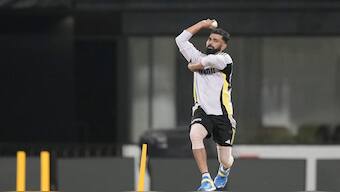 Mohammed Shami was spotted bowling with heavy strapping on his knees at Chennai. Image: AP