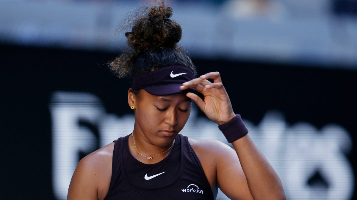 Naomi Osaka suffers heartbreaking exit at Aus Open after another episode of abdominal injury Naomi Osaka suffers heartbreaking exit at Aus Open after another episode of abdominal injury