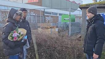 Uzbek Grandmaster Nodirbek Yakubboev gifted R Vaishali flowers and apologised for refusing to shake hands at Tata Steel Chess 2025. Image: ChessBase India
