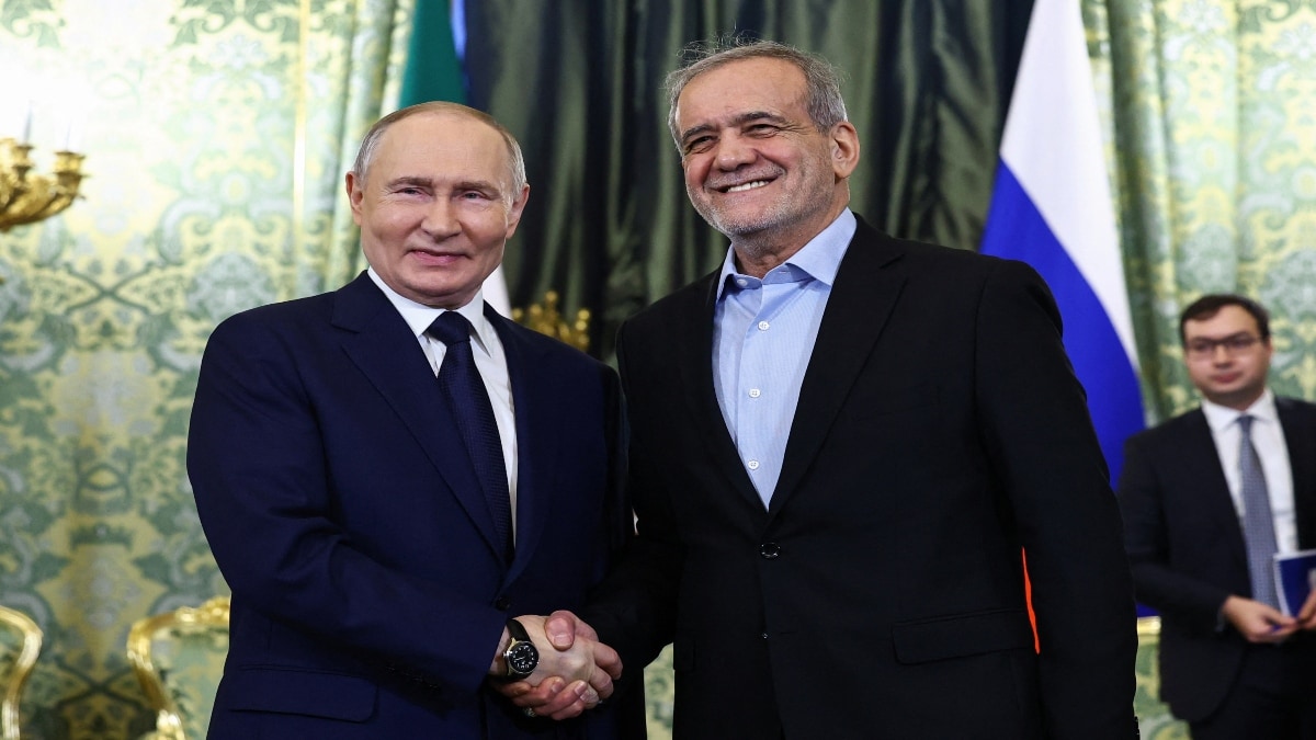 Pezeshkian meets Putin in Moscow, says Iran and Russia can finalise nuclear plant agreements