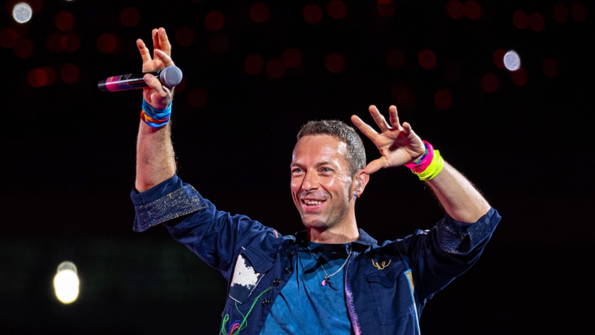 Coldplay Mumbai Concert: Chris Martin apologises to Indian fans for British colonialism, says 'Thank you for forgiving us for...'