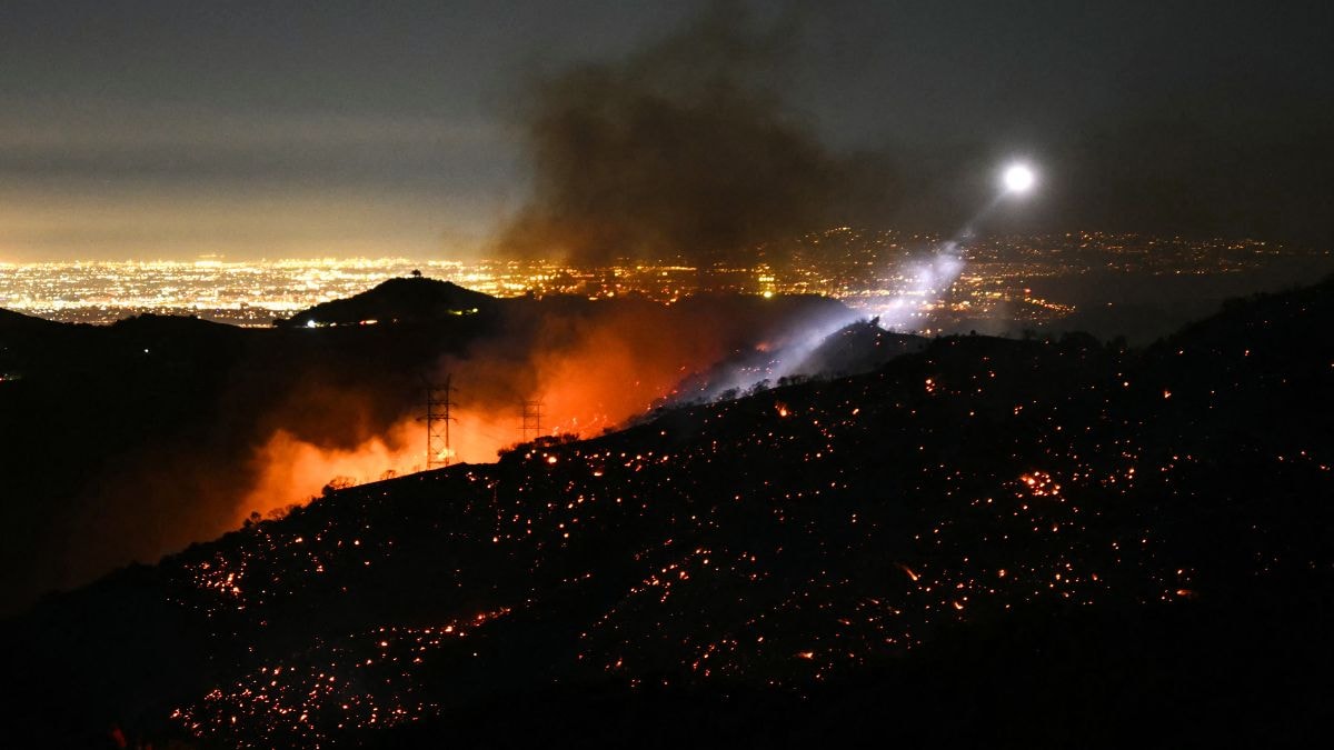 Firefighters contain Los Angeles wildfires; San Fernando Valley still under threat