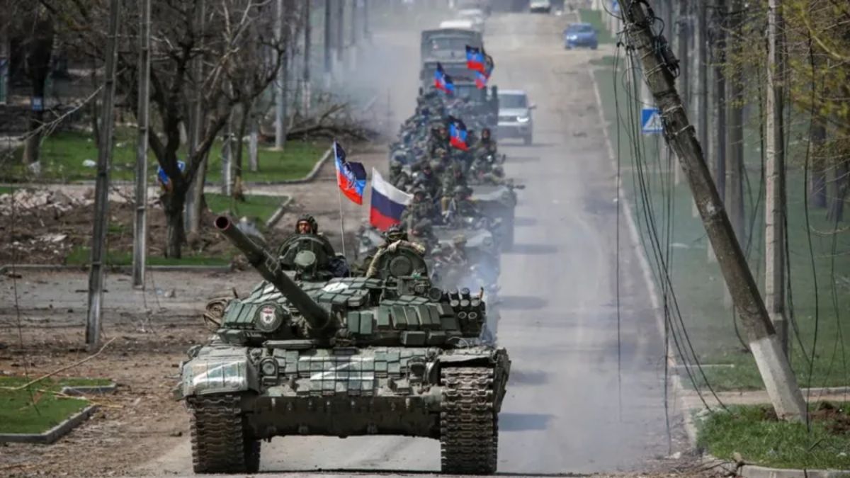 Russian tanks moving during the war on Ukraine. (Photo: Reuters) Russian tanks moving during the war on Ukraine. (Photo: Reuters)