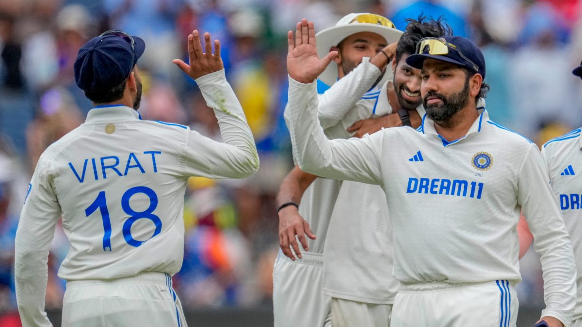 Rohit Sharma and Virat Kohli appear to be set to go scot-free despite their failure to score runs during the Australian tour. Image: AP
Rohit Sharma and Virat Kohli appear to be set to go scot-free despite their failure to score runs during the Australian tour. Image: AP