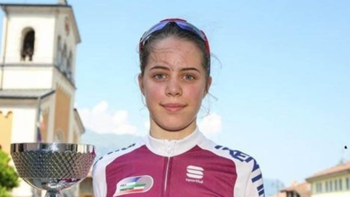 19-year-old Italian cyclist Sara Piffer dies after being hit by car