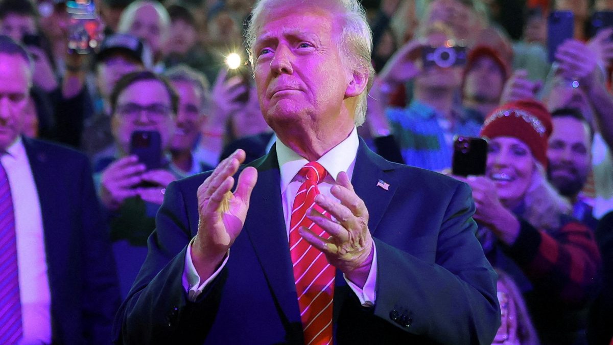 Donald Trump Inauguration LIVE Updates: Oath ceremony at 1700 GMT (10.30pm IST), DC abuzz with executive order speculation Donald Trump Inauguration LIVE Updates: Oath ceremony at 1700 GMT (10.30pm IST), DC abuzz with executive order speculation