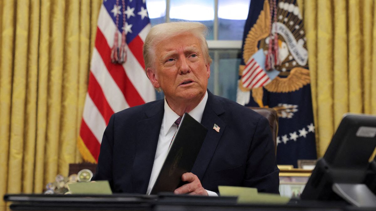 Trump fires 17 independent watchdogs in move to reshape federal bureaucracy Trump fires 17 independent watchdogs in move to reshape federal bureaucracy