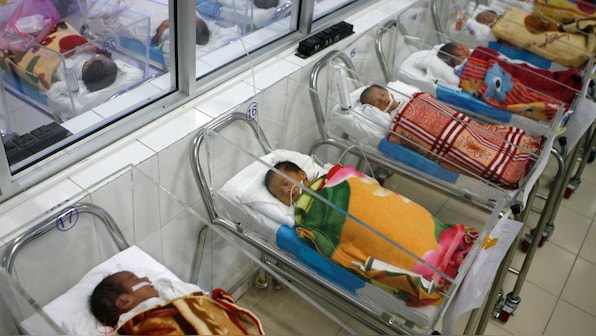 Why are Indian couples in the US rushing for urgent C-section deliveries?