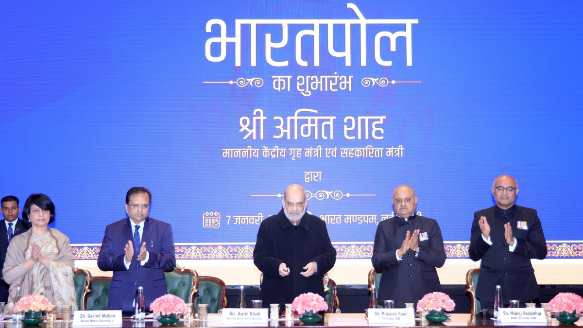 Amit Shah said that Bharatpol would allow every agency and police force in India to connect effortlessly with Interpol. Image courtesy: X/@CBIHeadquarters
Amit Shah said that Bharatpol would allow every agency and police force in India to connect effortlessly with Interpol. Image courtesy: X/@CBIHeadquarters