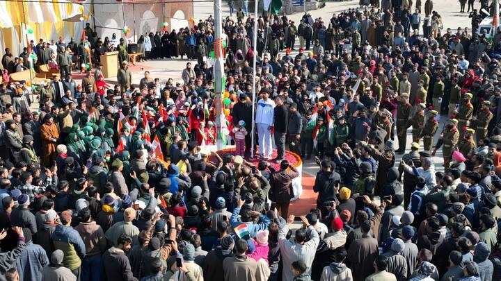Watch | Pulwama’s Tral Chowk sees ‘Naya Kashmir’ make history on 76th Republic Day