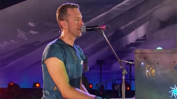 Coldplay's final India concert: Chris Martin celebrates Republic Day, sings 'Vande Mataram'