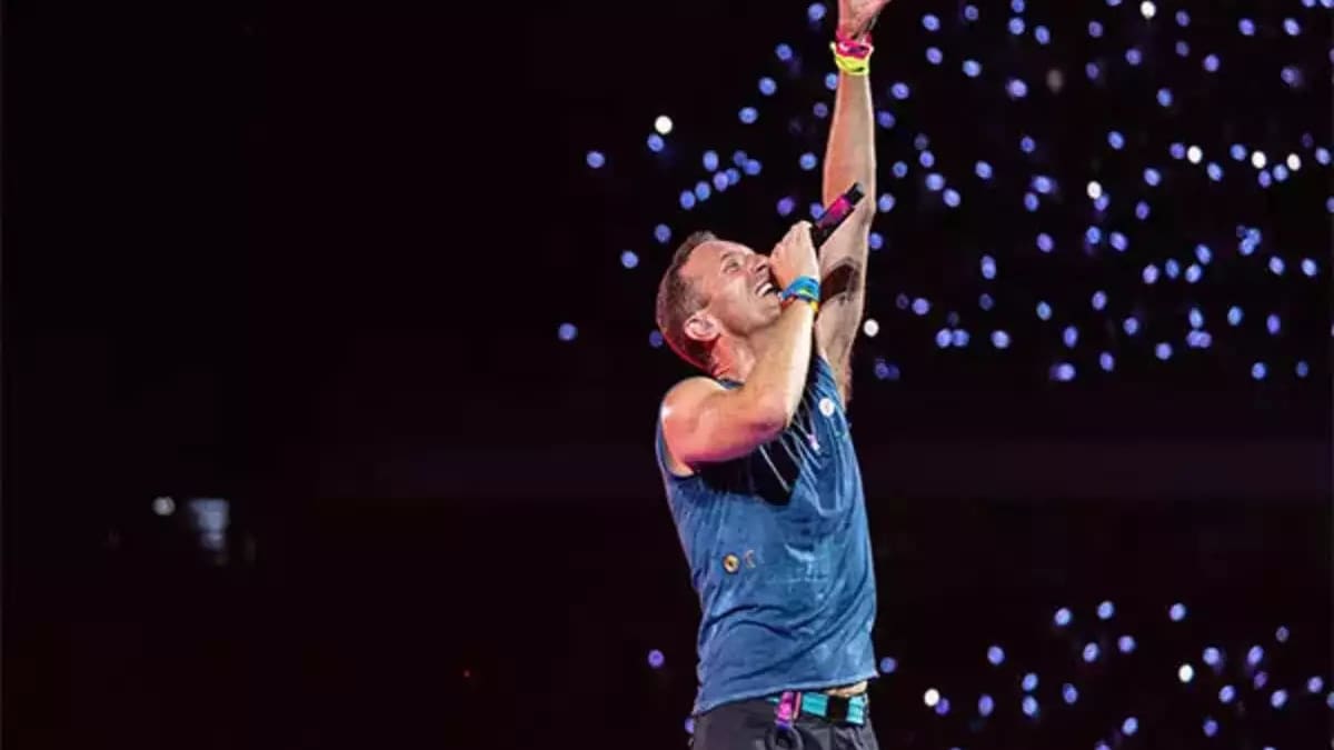 Coldplay Mumbai Concert: Chris Martin chants 'Jai Shree Ram' in viral video, netizens share reactions