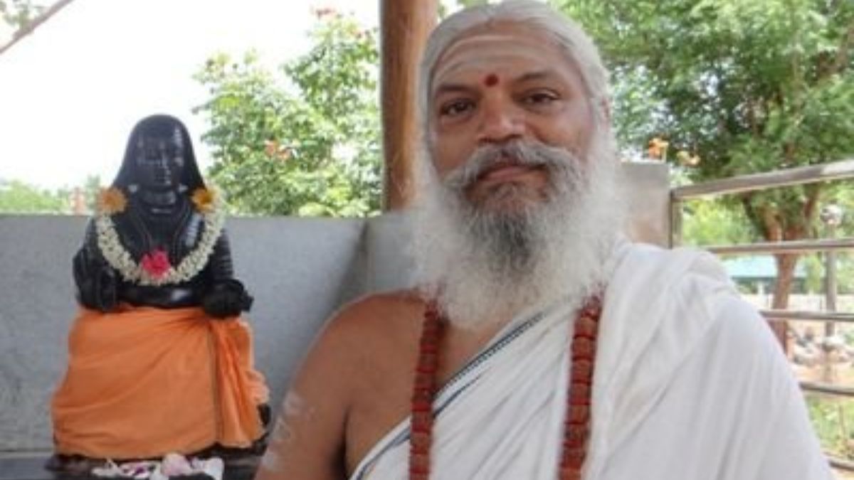 Maha Kumbh: Why IIT graduate gave up high-paying US job and turned to spirituality Maha Kumbh: Why IIT graduate gave up high-paying US job and turned to spirituality