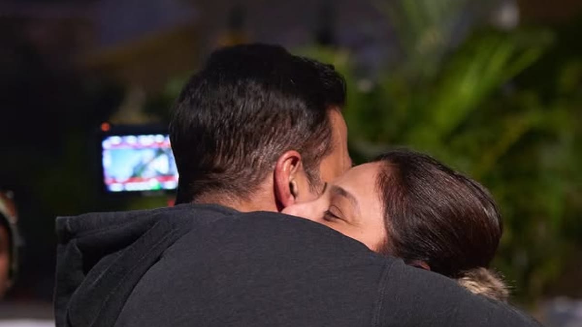 Akshay Kumar welcomes Tabu with a warm hug on the sets of Bhooth Bangla as they reunite on the big screen after 25 years!