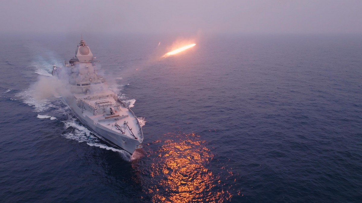 INS Surat is an indigenously constructed frontline warship and a guided-missile destroyer. INS Surat is an indigenously constructed frontline warship and a guided-missile destroyer.