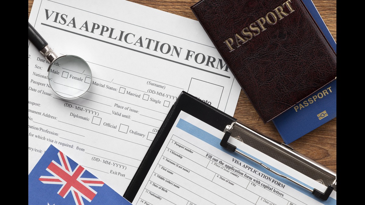 UK extends visa-free entry to travellers from US, Canada and Australia UK extends visa-free entry to travellers from US, Canada and Australia