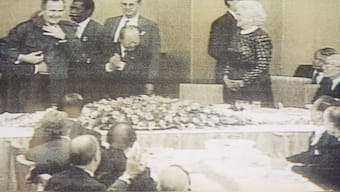 US President George Bush is helped into his jacket as Japanese Prime Minister Kiichi Miyazawa (right), applauds after the president got to his feet after collapsing during a dinner, January 8, 1992 at the prime minister’s official residence in Tokyo. File image/AP