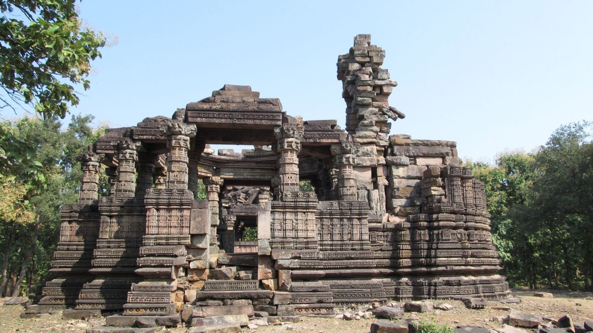 A ruined temple inside the fort of Ajaigarh A ruined temple inside the fort of Ajaigarh