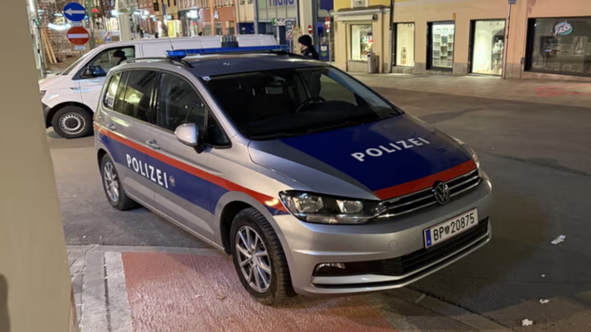 Teenage boy killed, 5 injured in knife attack in Austria, Police arrest 23 YO Syrian man Teenage boy killed, 5 injured in knife attack in Austria, Police arrest 23 YO Syrian man