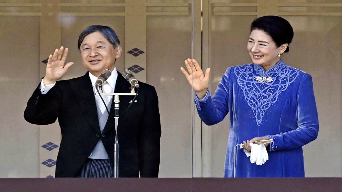 Japan's emperor celebrates his 65th birthday, urges youngster to remember horrors of WWII