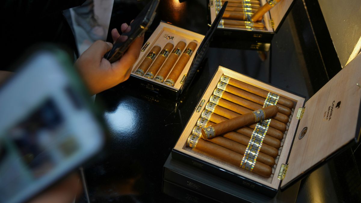 Why are Asia’s affluent obsessed with Cuban cigars? Why are Asia’s affluent obsessed with Cuban cigars?