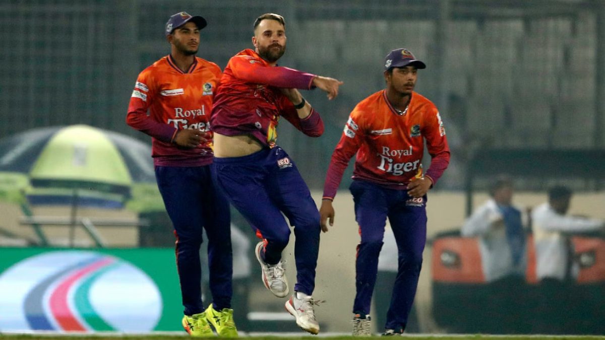 Durbar Rajshahi players are stranded at team hotel in Dhaka after non-payment of salaries. Image: Durbar Rajshahi
Durbar Rajshahi players are stranded at team hotel in Dhaka after non-payment of salaries. Image: Durbar Rajshahi
