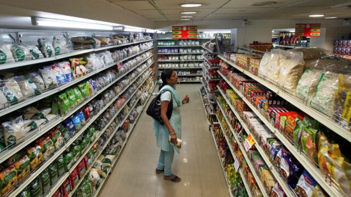 A customer looks at consumable goods before buying them at a supermarket in the southern Indian city of Hyderabad December 1, 2011. (Photo: Reuters) A customer looks at consumable goods before buying them at a supermarket in the southern Indian city of Hyderabad December 1, 2011. (Photo: Reuters)