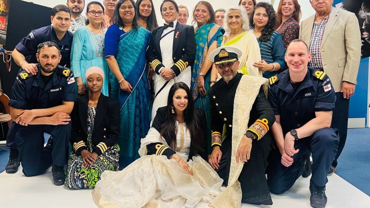 UK Navy allows women to wear saris as uniform UK Navy allows women to wear saris as uniform